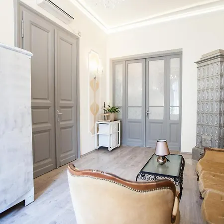 N42 By Small Apartment Budapest